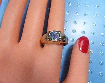 Vintage Gold and Mystic Topaz Ring - Size 9.75 - R-340