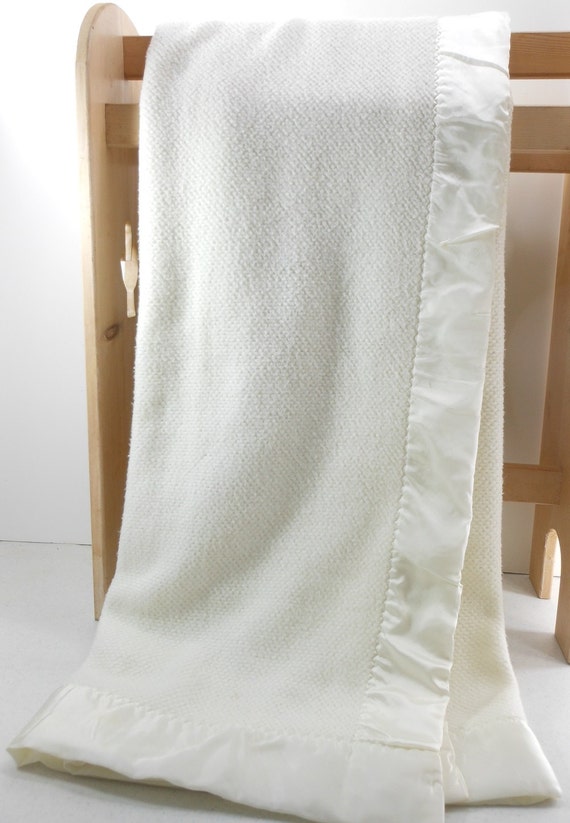 Vintage Blanket White Thermal Acrylic 66X87