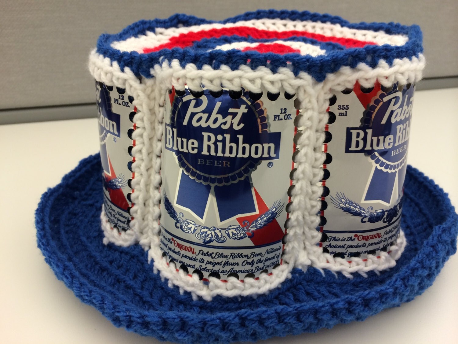 Pabst Blue ribbon. Пабст Блю Риббон. Pabst Blue ribbon best select 0,44л бутылка пиво МПК. Pabst Blue ribbon 90s Carpet.