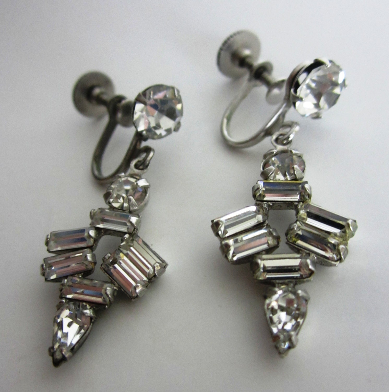Vintage Rhinestone Dangle Earrings Screw Back Style Glass