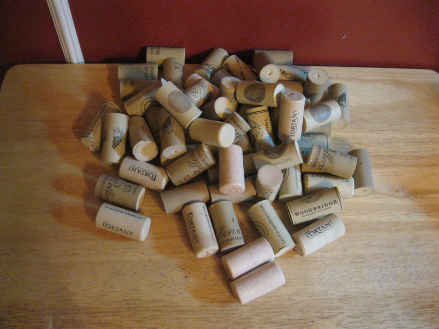 100 plastic wine corks for DIY by Roselynn55 on Etsy