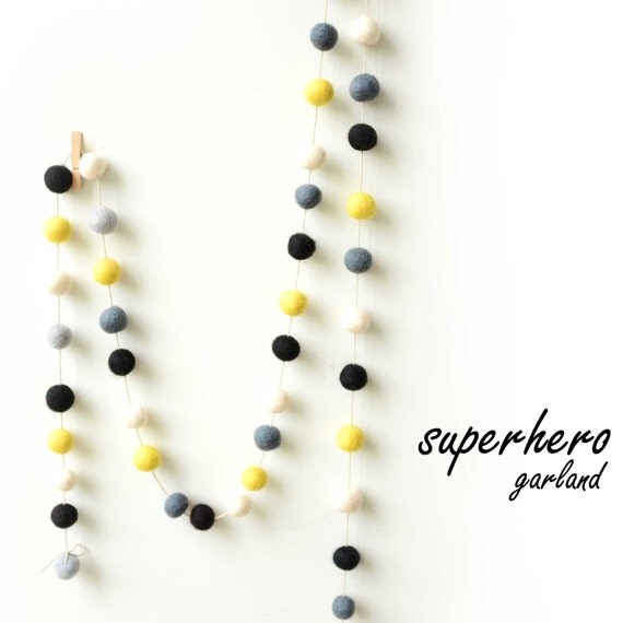 Superheld fühlte ball garland. jungen zimmer. 50 filz von cloudden