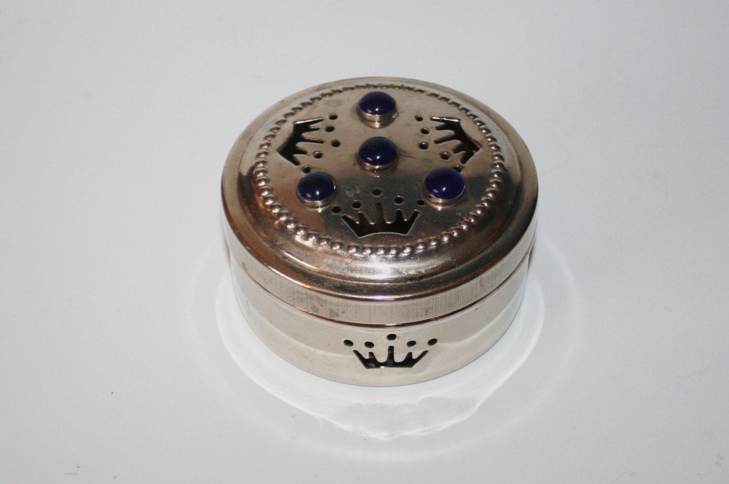 Decorative Metal Container With Lid / MEMsArtShop.