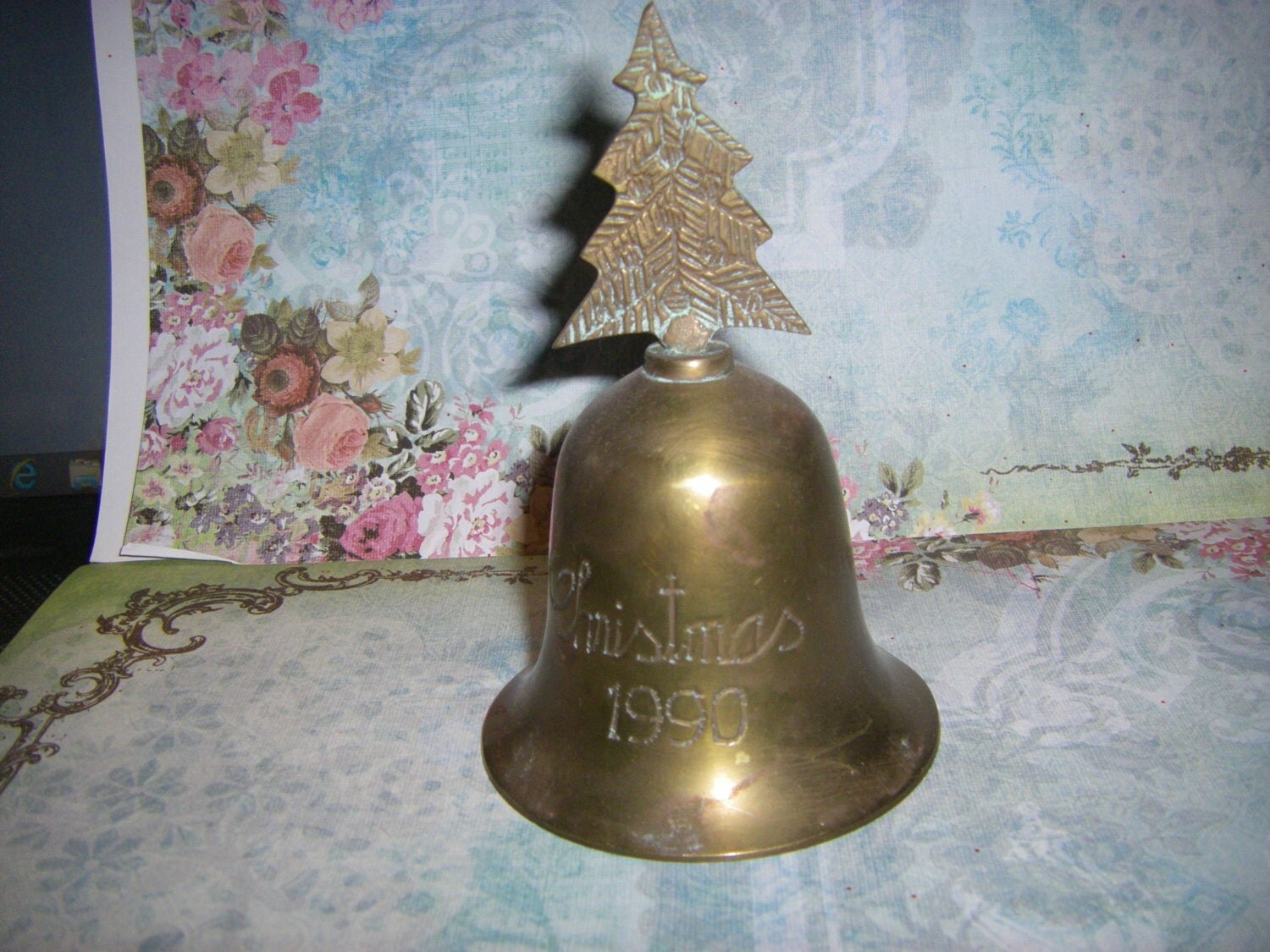 Vintage Brass CHRISTMAS 1990 bell