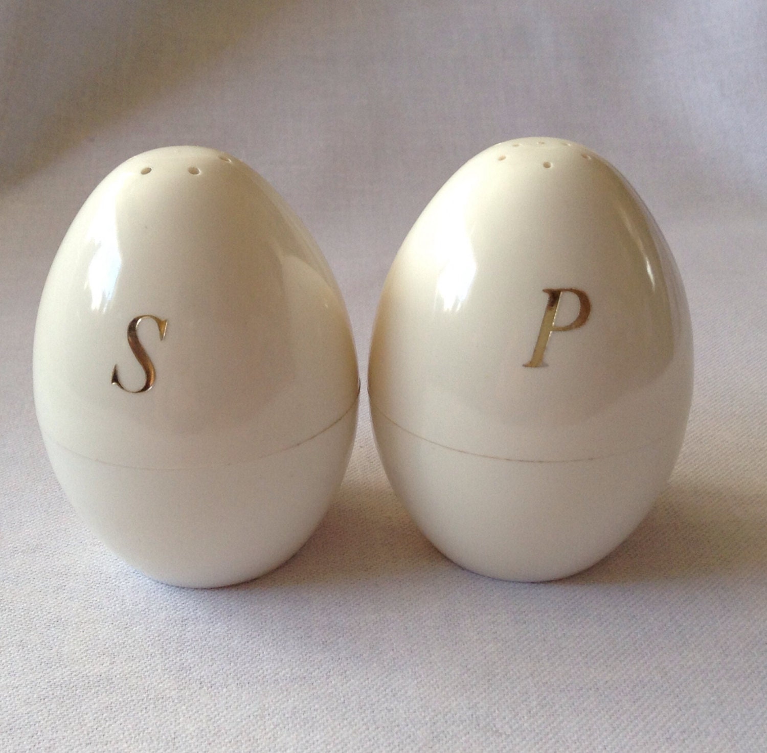 Vintage Egg Shaped Salt and Pepper Shakers