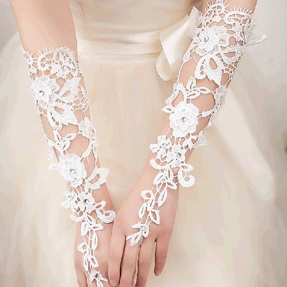 Ivory bridal gloves lace gloves Wedding gloves fingerless gloves ivory gloves french lace gloves Off White Lace Gloves Long Lace Gloves