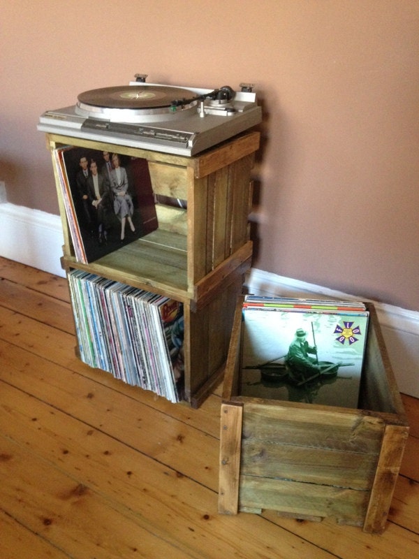 Vinyl record/LP stackable wooden crate for great looking