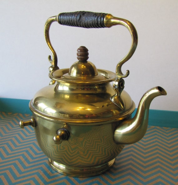 Vintage metal Tea Pot with wooden handle