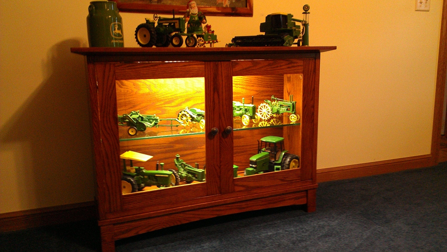 Lloyd lighted display cabinet