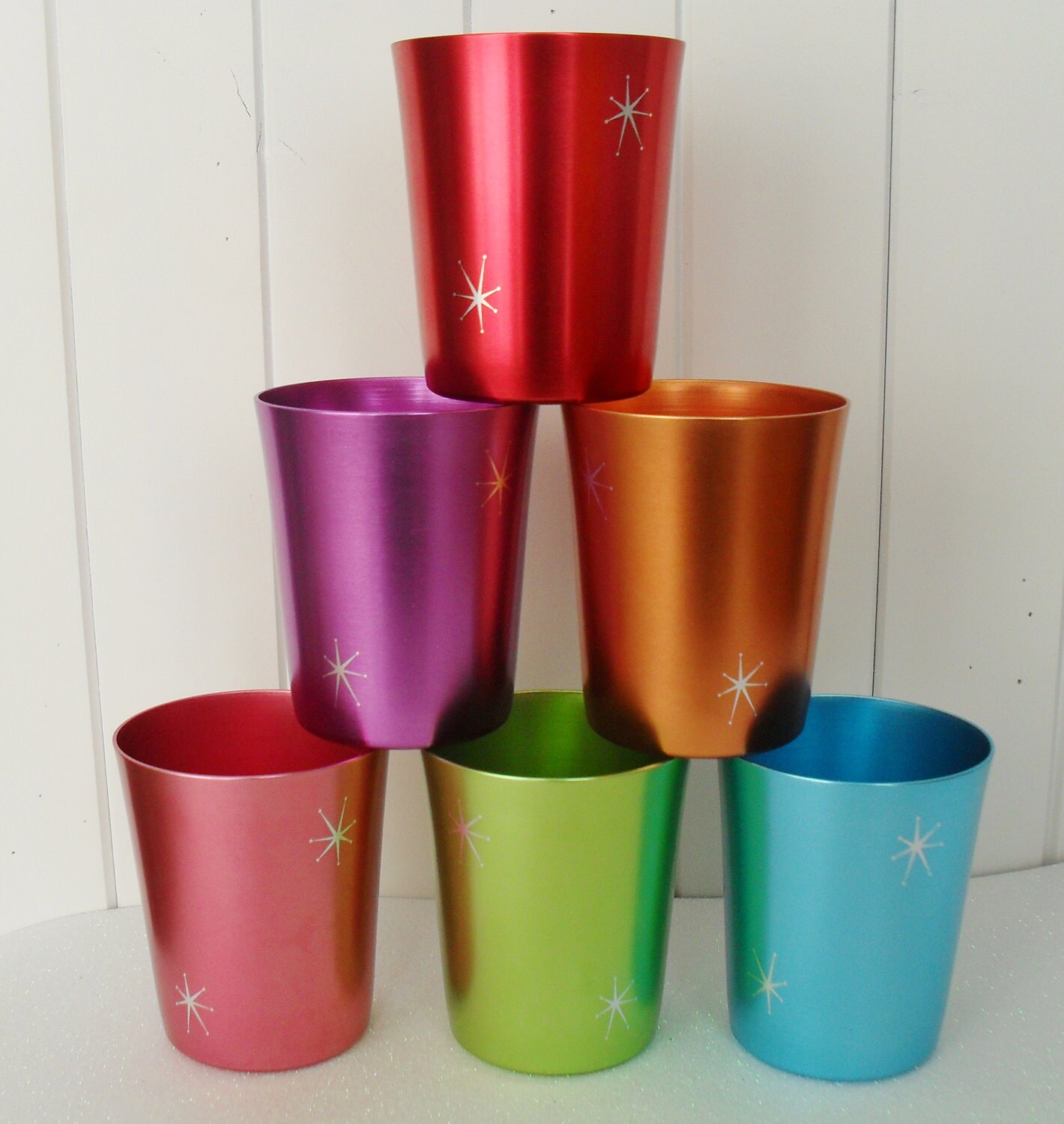 Starburst Anodized Aluminium Cups Set of 6 by GrooversTrunk