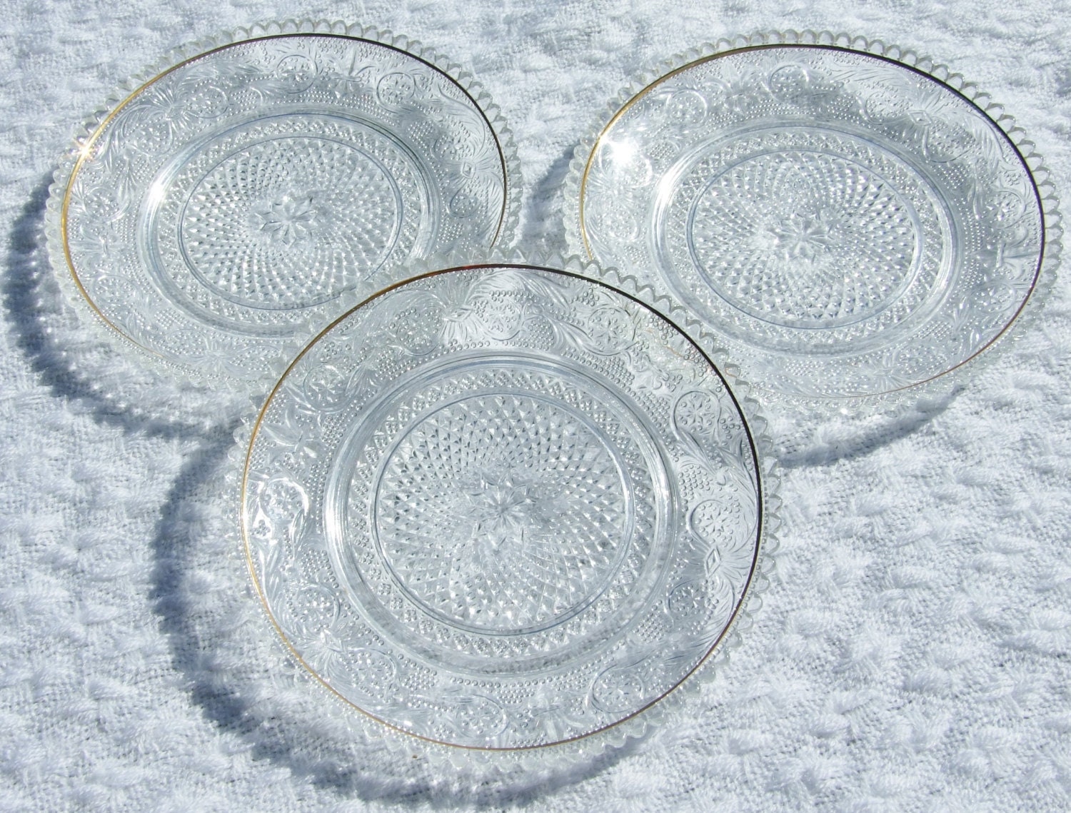 3 vintage pressed glass plates vintage party plates fleur de