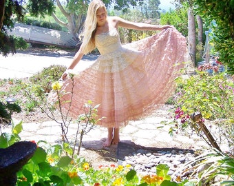 1950s LACE Dress, 50s cupcake dress, 50s Princess dress, 50s Prom dress, Cotillion dress, Ombre Lace dress, size S