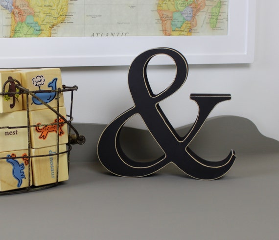 Wooden ampersand