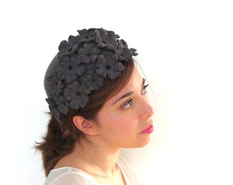 Flower felt hat / Grey felt hat with flowers / Wool felt cap / Millinery handmade / Grey wool millinery hat / Derby hat / Floral hat
