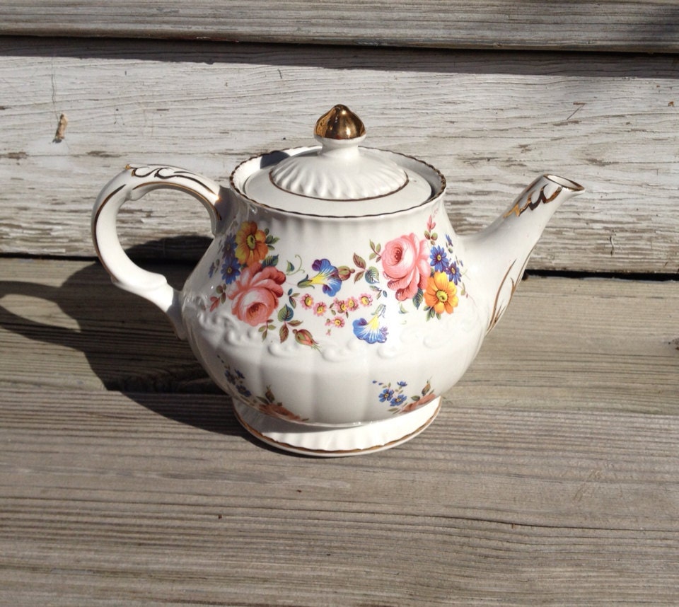 Vintage Ellgreave Teapot Floral Design Wood and Sons England