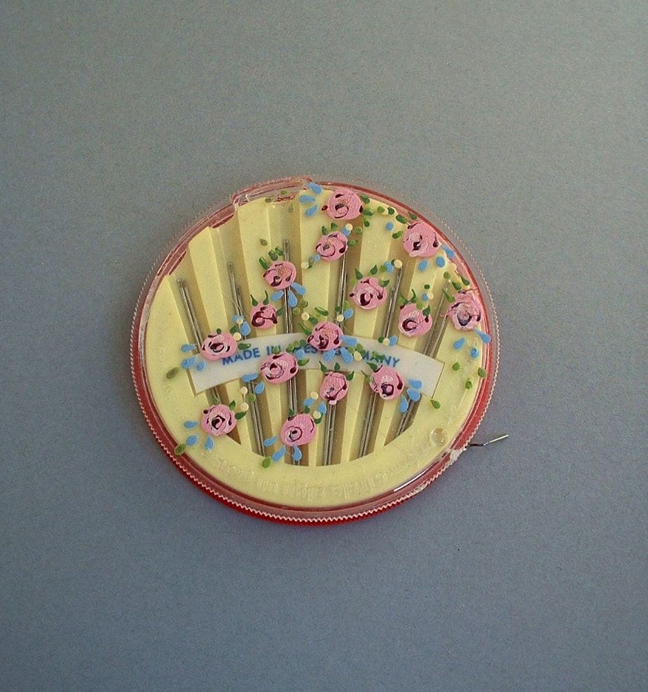 Vintage Sewing NEEDLES Case Holder Hand Painted Pink Roses