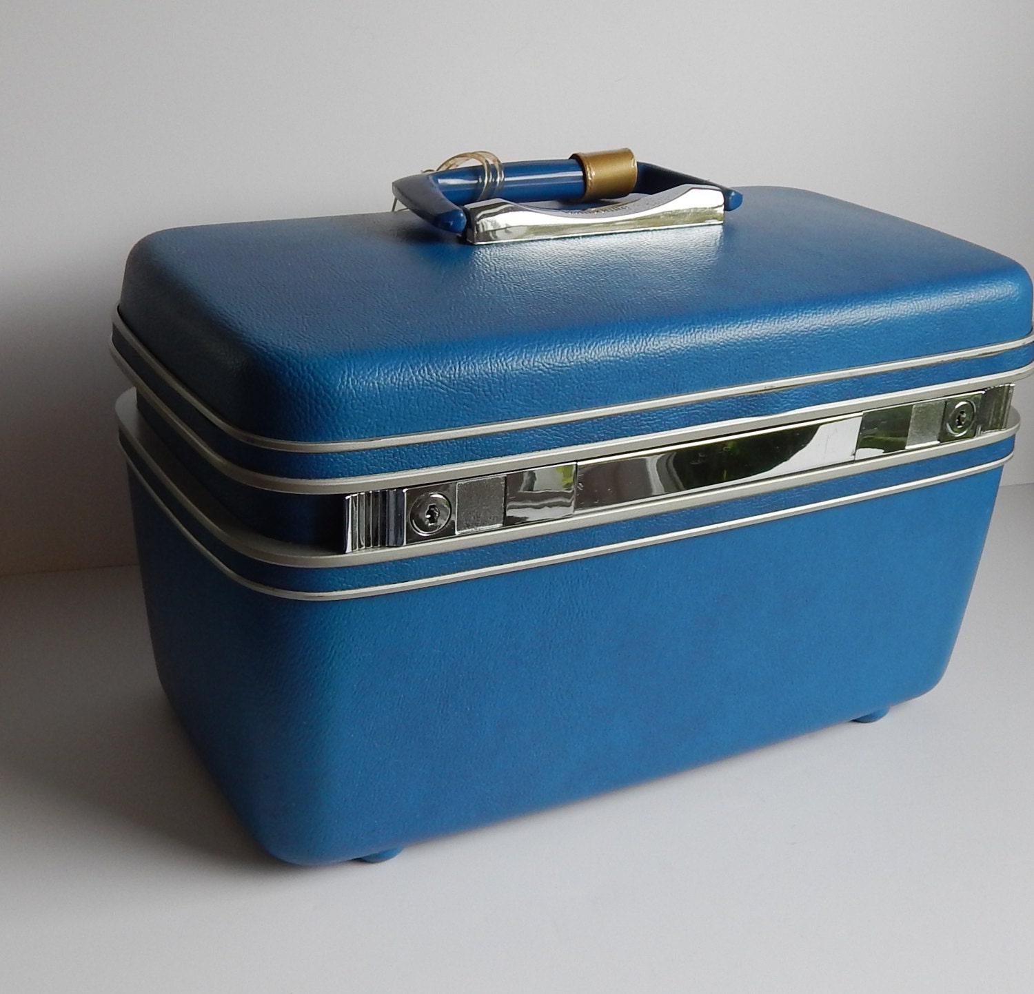 1970s Blue Samsonite Silhouette Train Case Luggage / Carry On