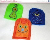 Christmas in July Sale Finger puppet Friendly appliqued monsters Made of Felt Il_170x135