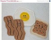 Christmas in July Sale Smiley brown breakfast felt pretend food includes 2 strips of bacon, egg, and poptart perfect for toddlers Il_170x135