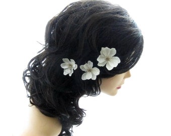 Ivory Flower Hair Pins - set of 3 - Wedding Hair Accessories, Small Hair Flowers