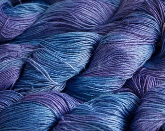 Linen 16/4, Hand painted yarn, 300 yds - Sea