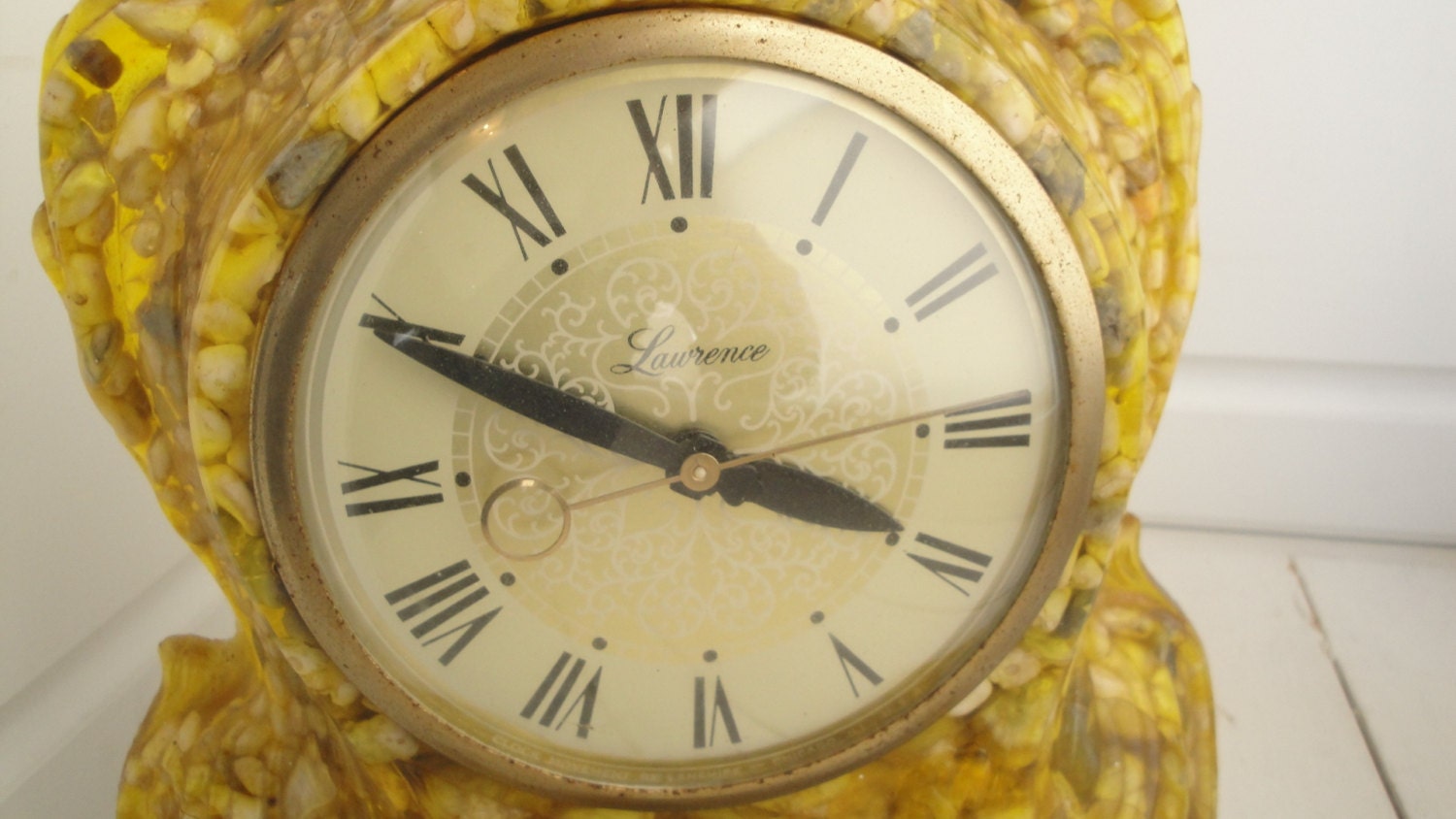 Vintage Rock Clock Resin Gold Clock