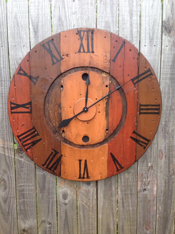 Items similar to Vintage wood spool wall clock, hand painted, rustic, recycled on Etsy
