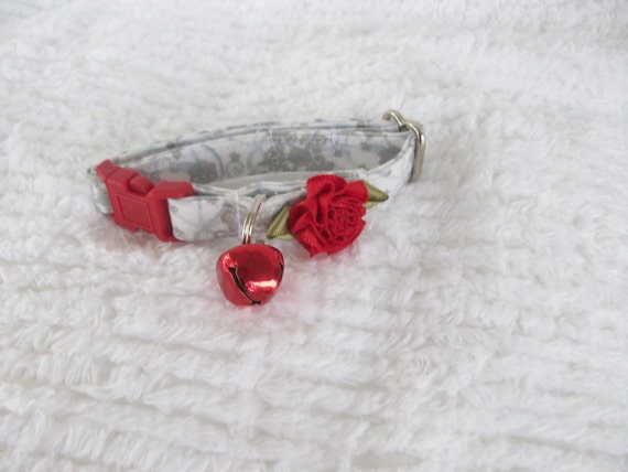 Items similar to Christmas Cat Collar Breakaway Collar ...