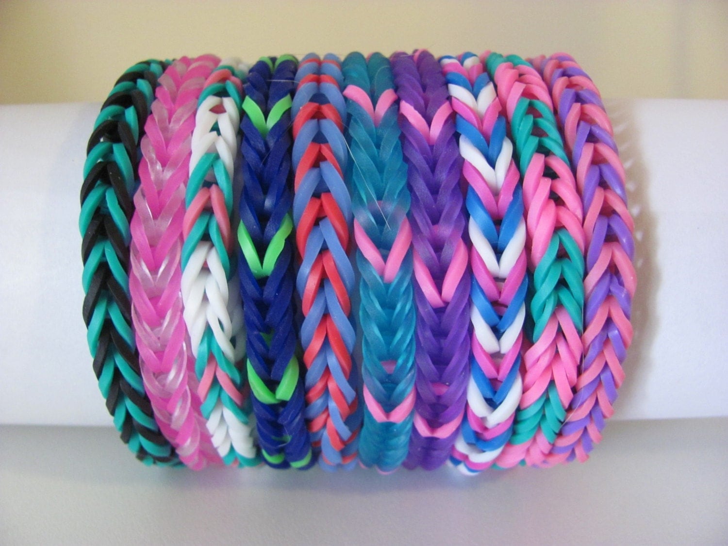 Rainbow Loom rubber band stretch bracelet lot of 10 fishtail