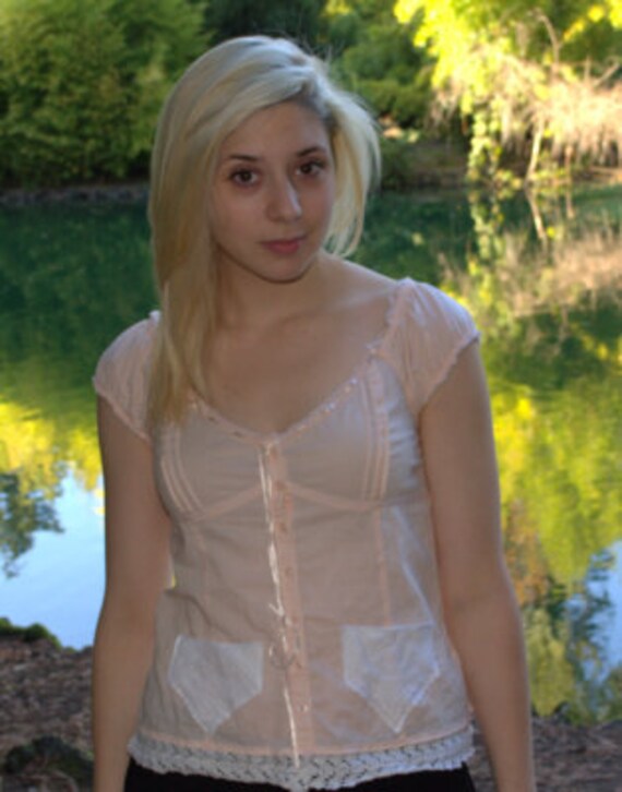 Sweet peach - Upcycled cotton shirt with lace - boho chic style