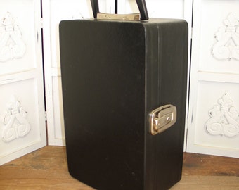 Vintage Londonaire Portable Pub