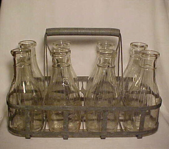 c1940s Milkman Milk Bottle Carrier with Eight Quart Store 5c