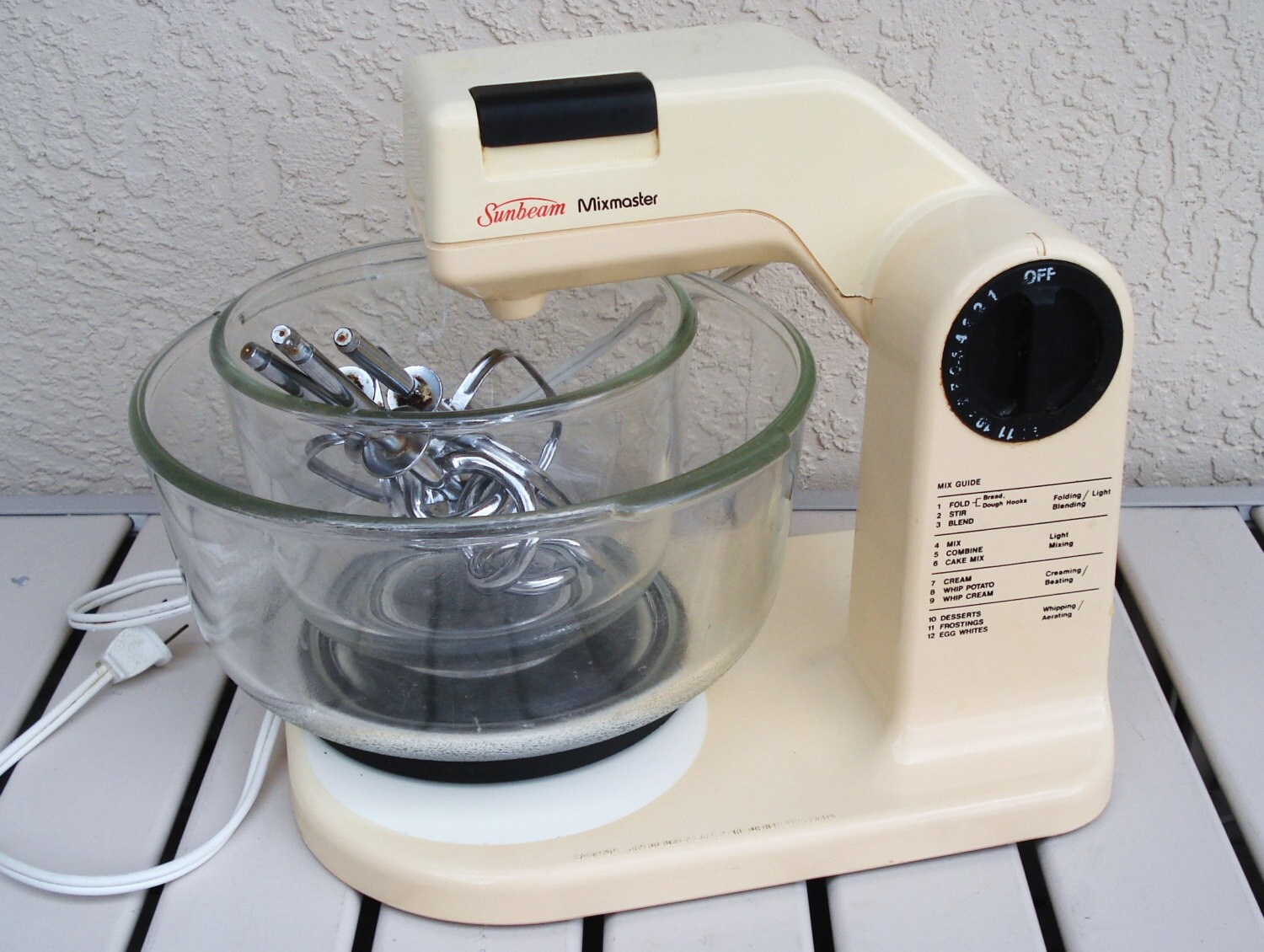 SUNBEAM MixMaster 12 Speed Model 01401 Motor Mixing Bowl
