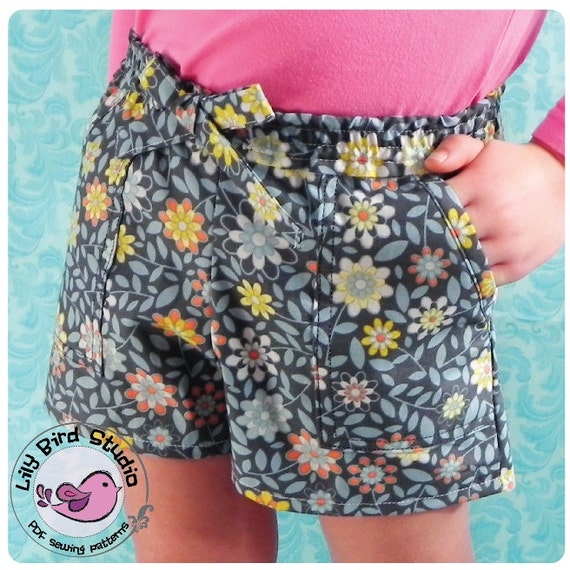 Shorts with pockets for girls elastic by TheLilyBirdStudio