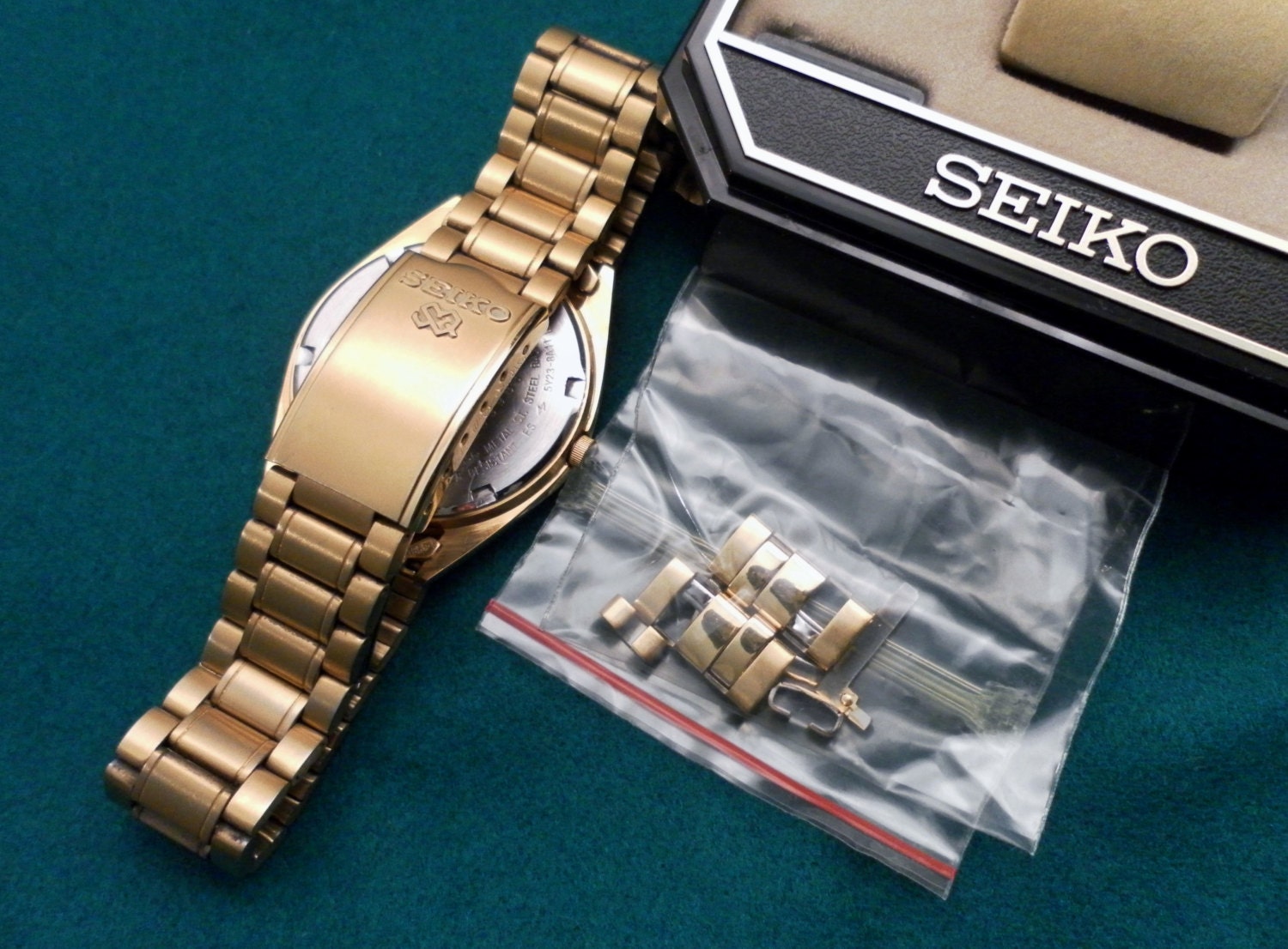 seiko quartz sq watch