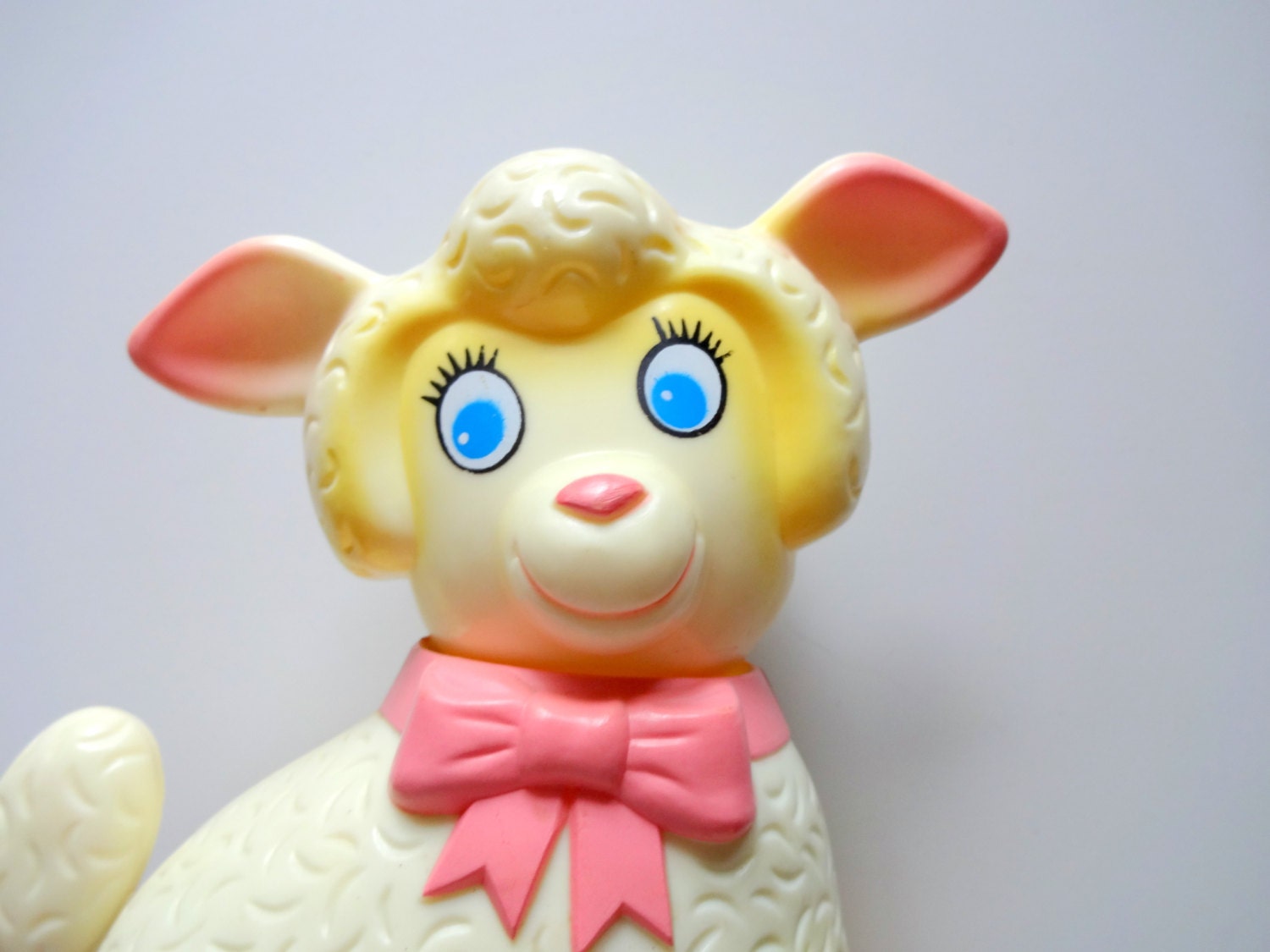 Vintage Musical Lullaby Lamb Crib Toy 1982 by WylieOwlVintage