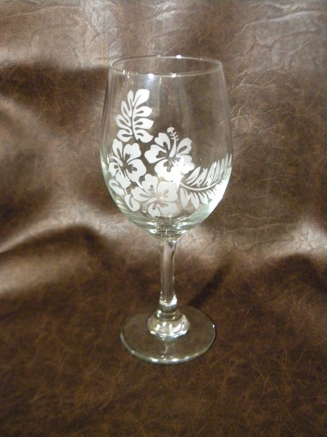 Hawaiian Hibiscus Sandblast Etched Large Wine Glass