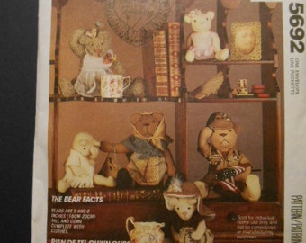 McCalls 5692, Stuffed Bears, size 5" and 8"