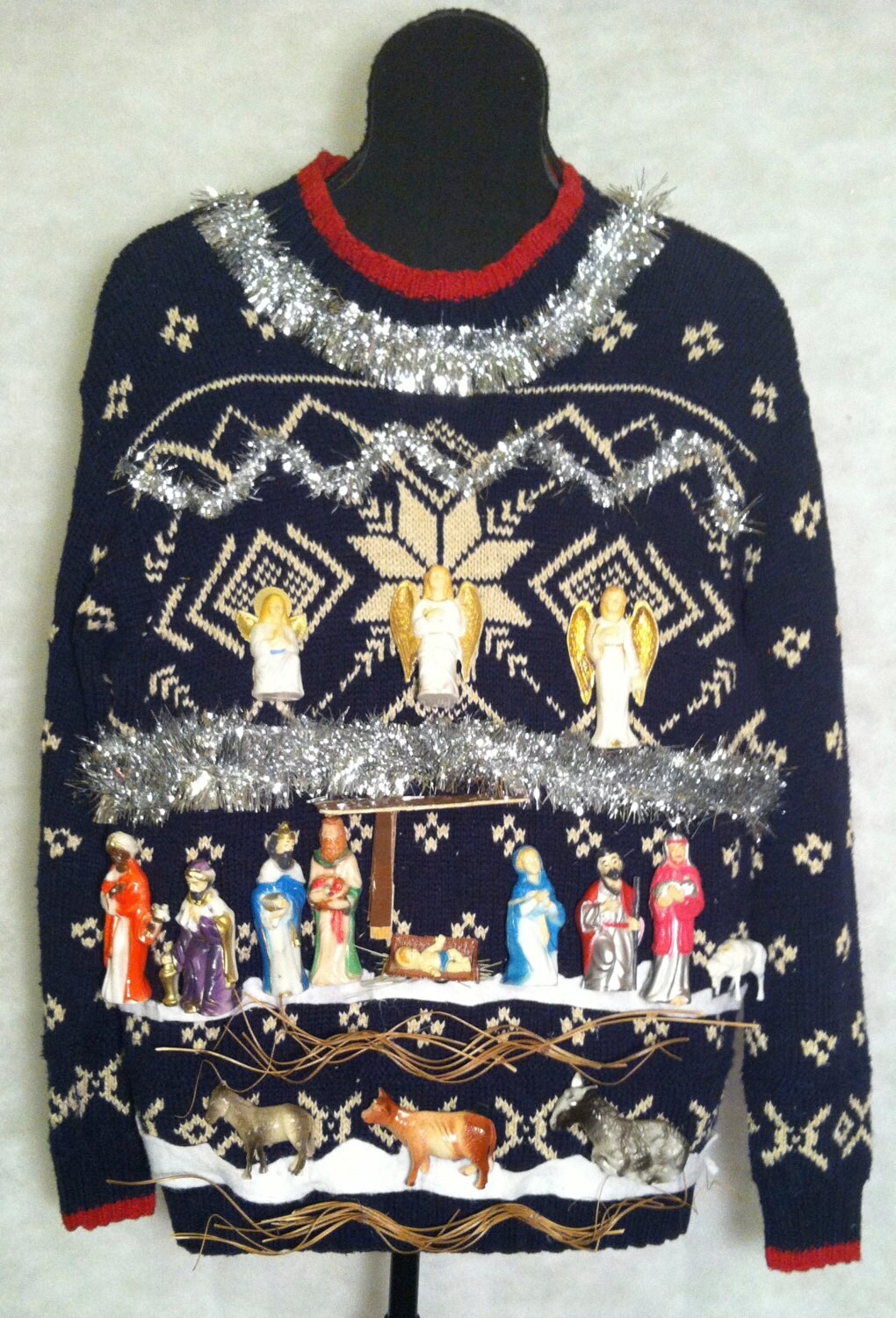 Ugly Christmas Sweater size large nativity scene on a great