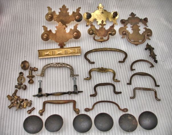 Antique Vintage Mix Lot of 34 Pulls-Pull Handles–Knobs-Back plates Art Deco Art Nouveau ...