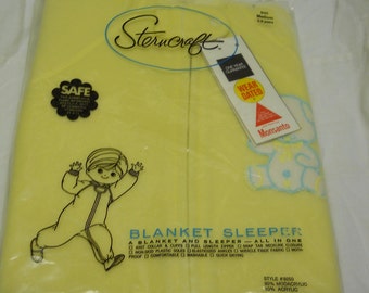 vintage  child's yellow blanket sleeper footie pajamas size medium 1-2 years