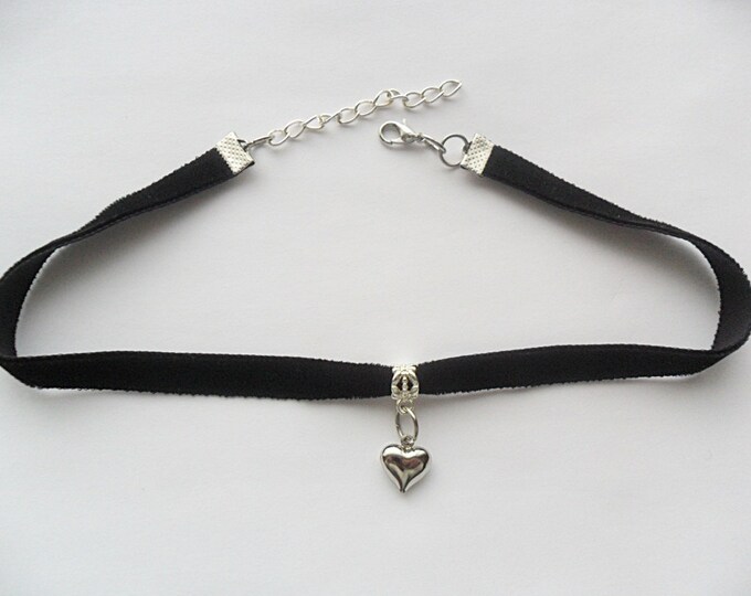 Velvet choker with heart pendant and a width of 3/8” Black Ribbon Choker Necklace (pick your neck size)