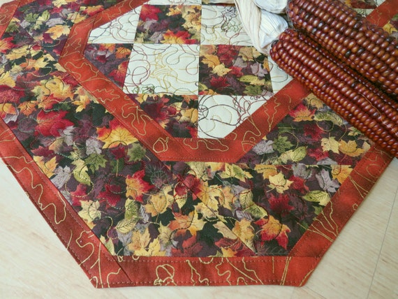 Quilted Table Runner Tableware Tabledecor Tablelinen Quilted ...