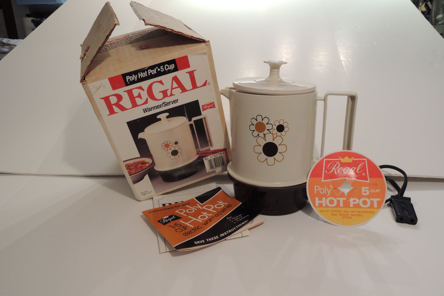 Regal Poly Hot Pot 5 Cup Hot Water Heater in Original Box