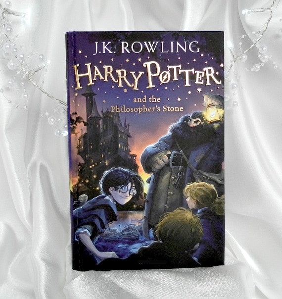essays on harry potter and the philosophers stone Friendship theme in harry potter and the sorcerer's stone book, analysis of theme of friendship. essays on harry potter and the philosophers stone Friendship theme in harry potter and the sorcerer's stone book, analysis of theme of friendship.