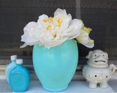 Bajan Light Blue Elegant Glass Vase Bajan Light Blue Elegant Glass Vase