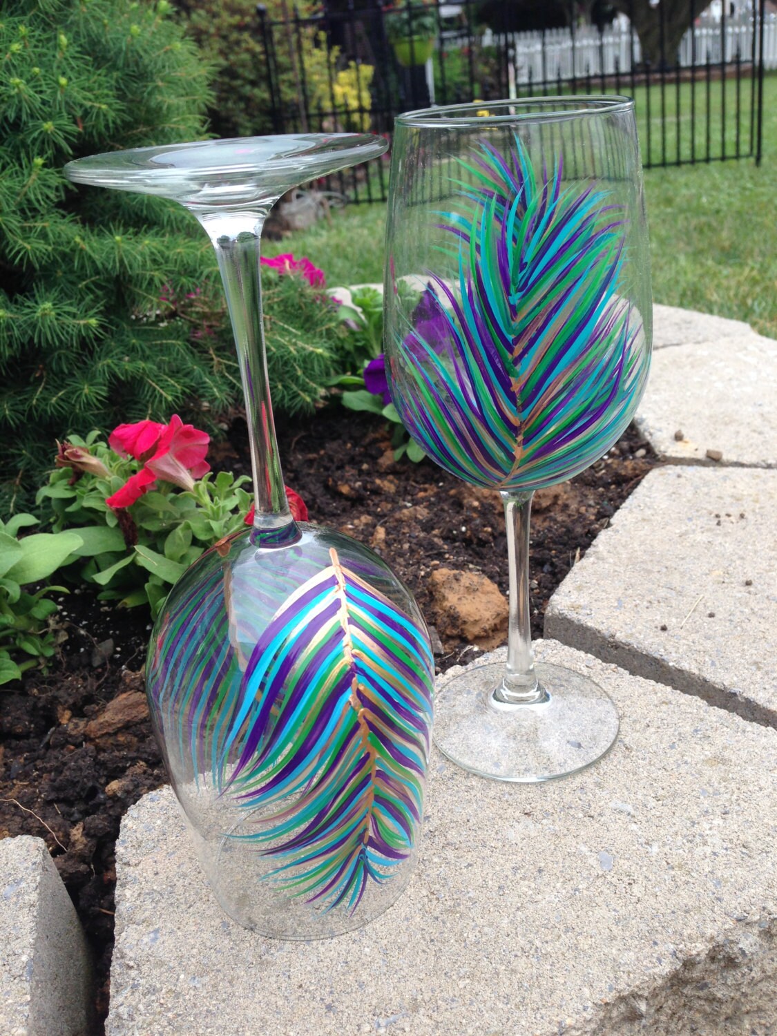 Set of 2 Feather Wine Glasses Peacock by MelissaWynneDesigns