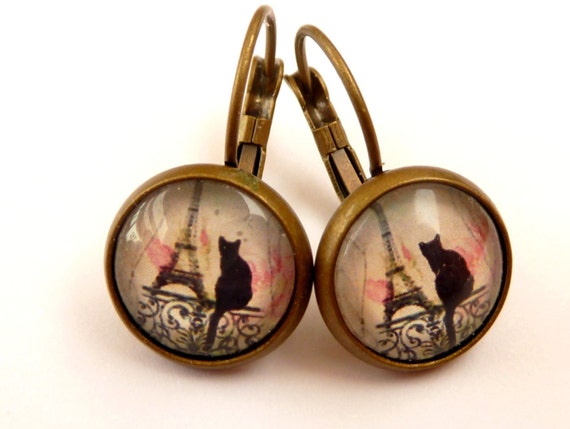 Bronze colored earrings with Eiffel Tower and cats silhouette, Paris Earrings, France, round earrings, glass earrings, glass cabochon