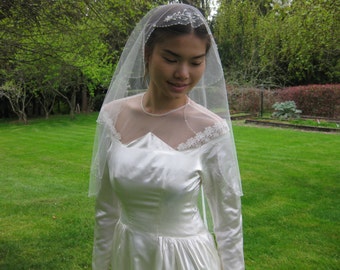 Wedding veil. Bridal veil. Hand beaded wedding. Circular cut 42" fingertip length veil.