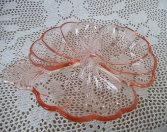 Pink Swirl Depression Glass Arcoroc France by BokBoksNest on Etsy